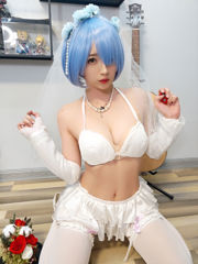 [COS Welfare] Douyu Anchor Kleine Hexe Luna - Rem Hochzeitskleid