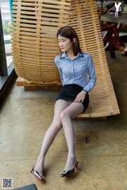 [IESS 异 思 趣向] Model: Ziwei "Favourite Fruit Tea" kousen en mooie voeten