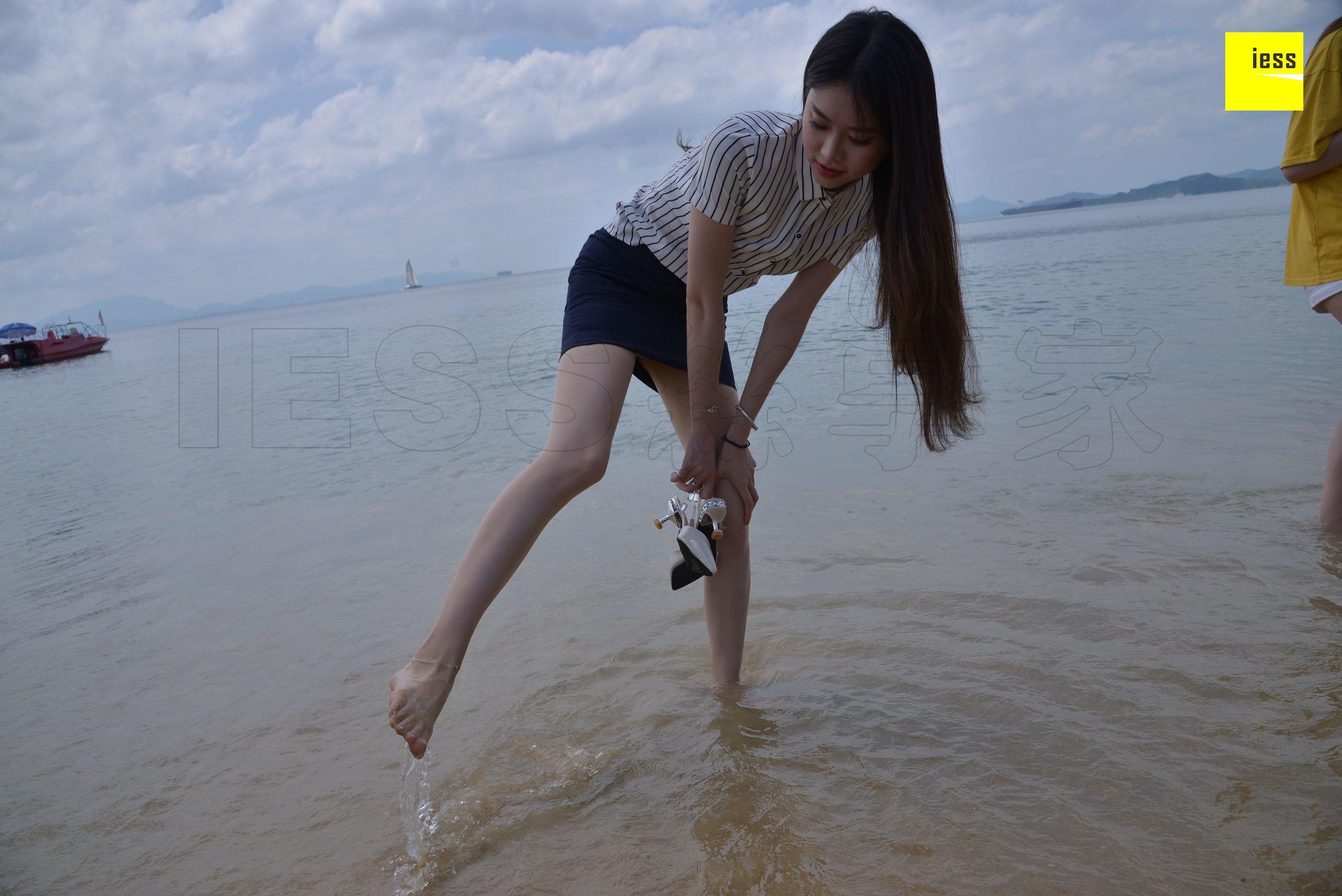 Jia Jia "Beach Uniform·Sixiang Jia" [Iss Quxiang IESS] "Devil Wednesday" Special Issue 26 Page 104 No.5f54dc