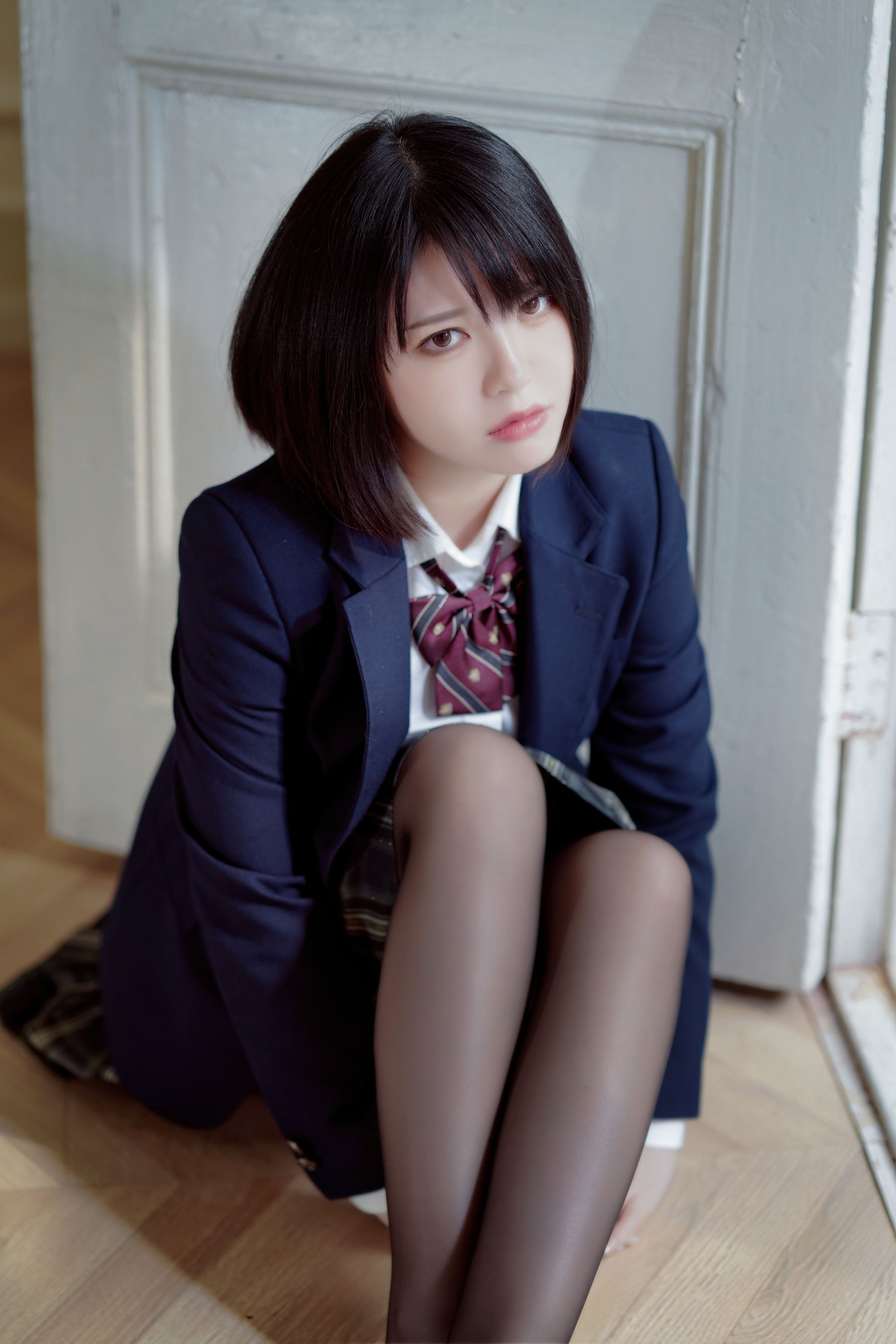 [Net Red COSER Photo] Half-and-a-half-the girl's uniform pose is good Page 31 No.bb668b